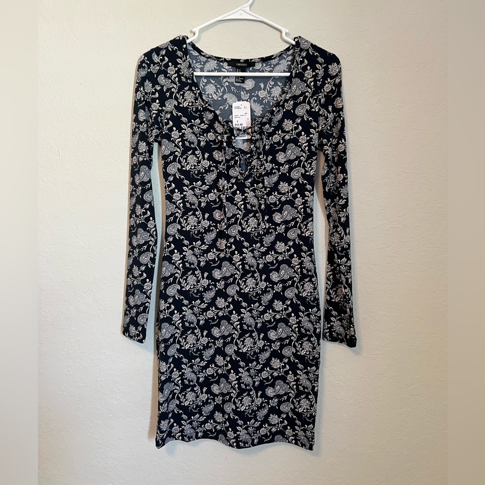 Navy blue and beige paisley pattern mini dress